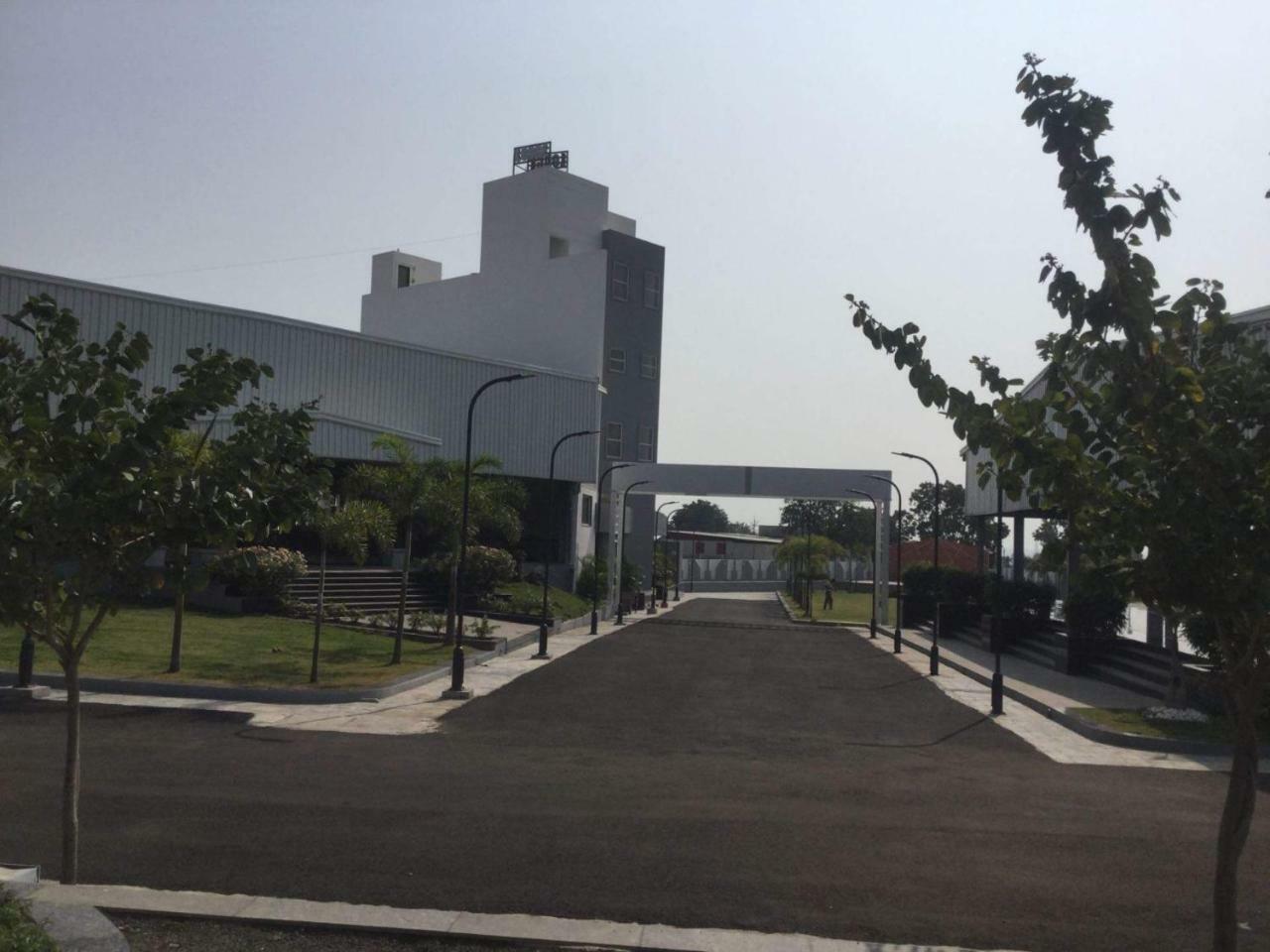 Sai Krupa Lawn And Regency, Buldhana Esterno foto